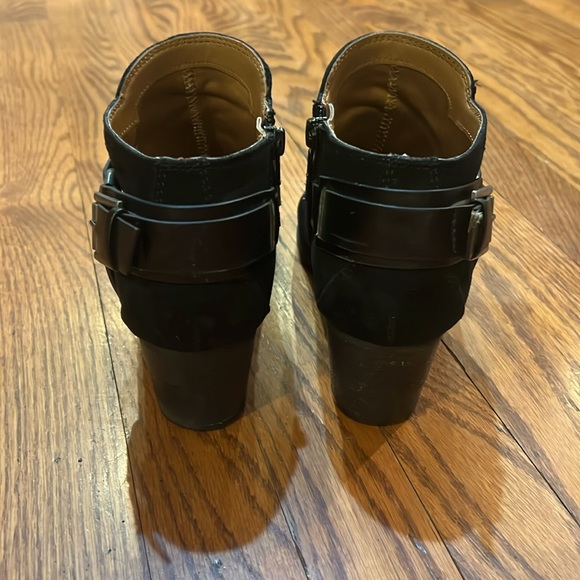 Booties 7.5 - Picture 2 of 4